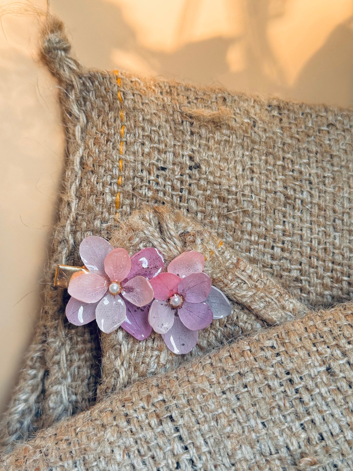 Real Hydrangea Petal Clip – Purple/Pink