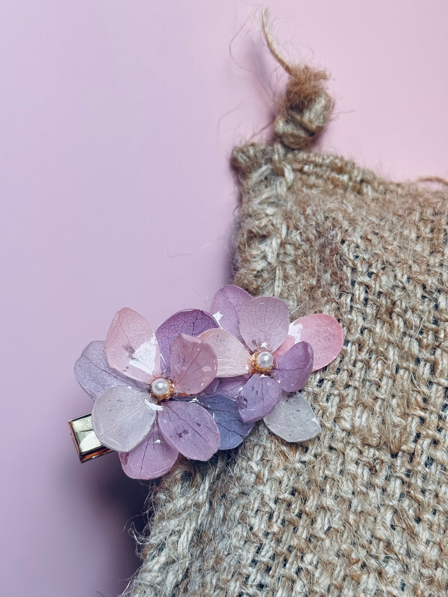 Real Hydrangea Petal Clip – Purple/Pink