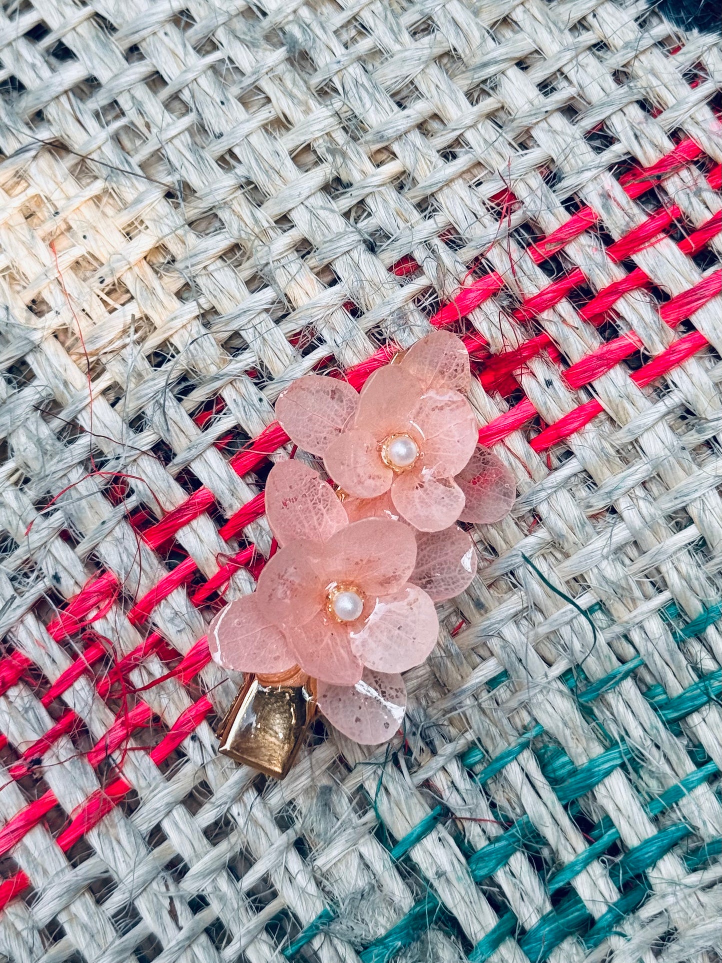 Real Hydrangea Petal Hair Clip – Blush Pink