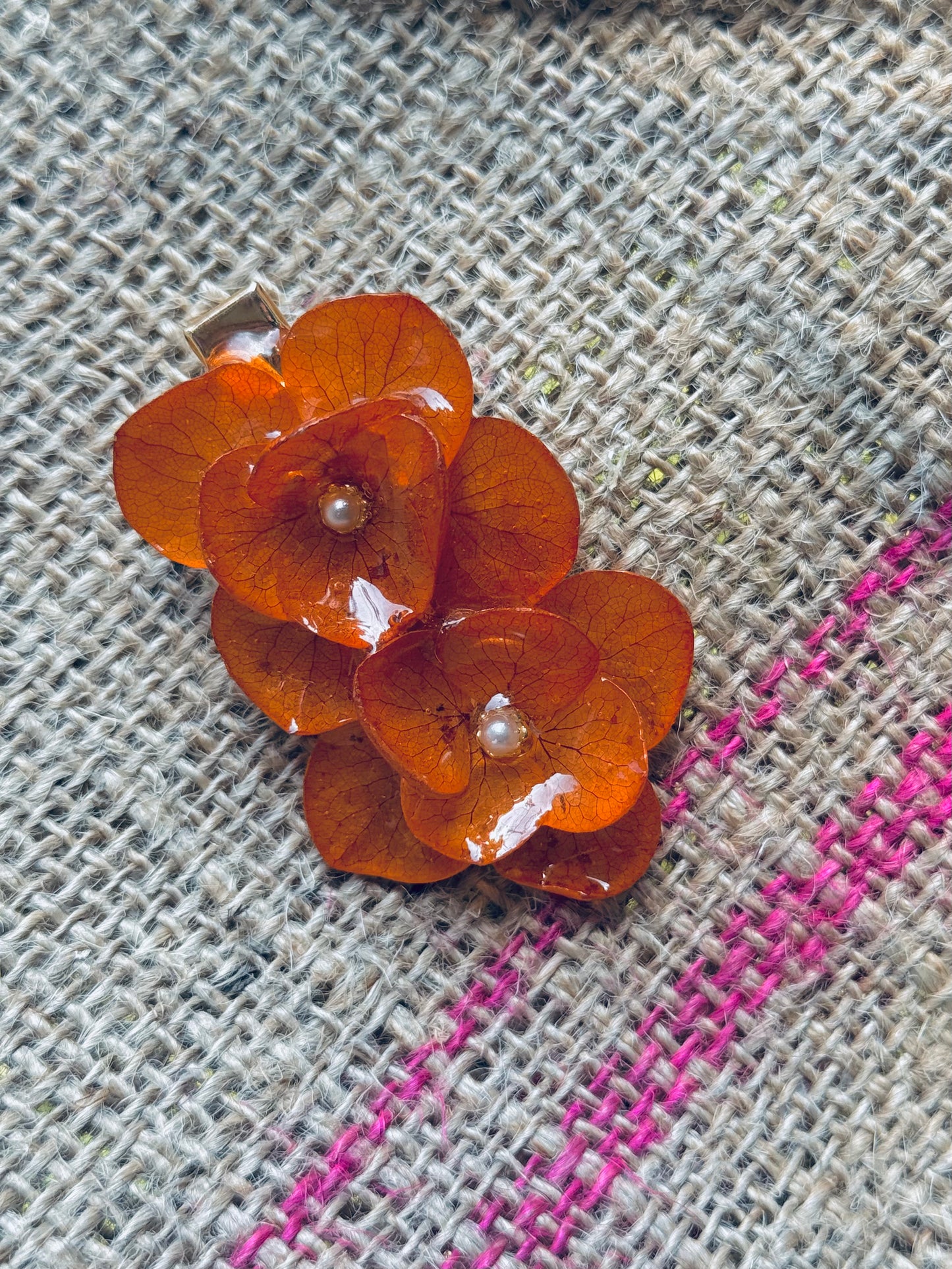 Amber Bloom Hydrangea Clip
