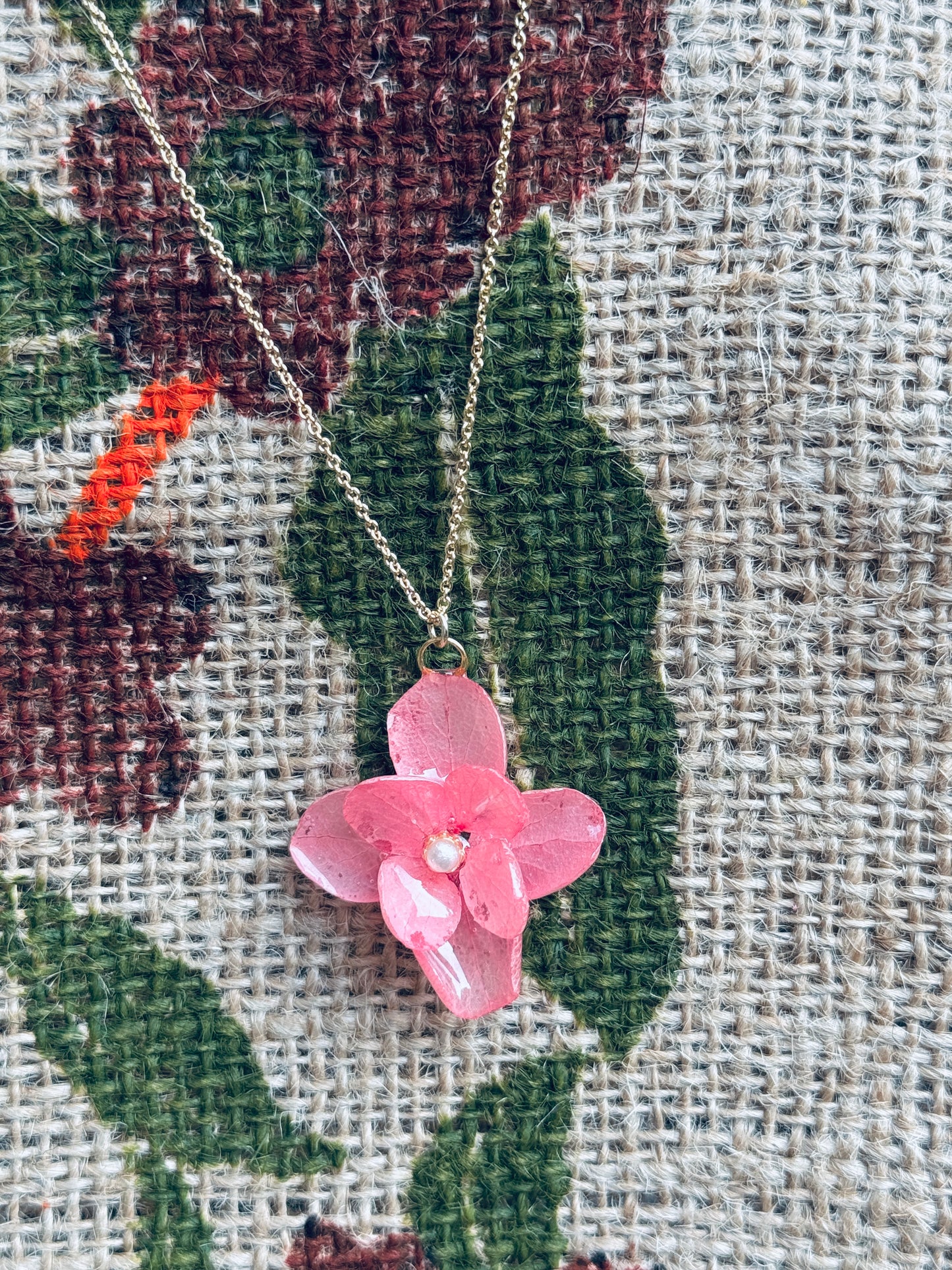 🌸 Petite Hydrangea Bloom Necklace – 14k Gold ✨
