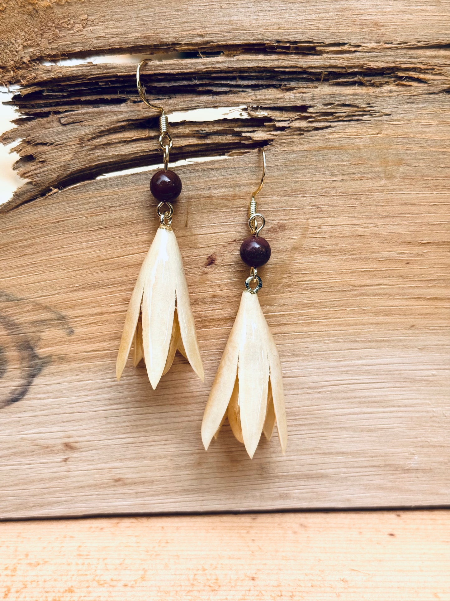 Magnolia Drop Earrings – Natural Elegance in Bloom