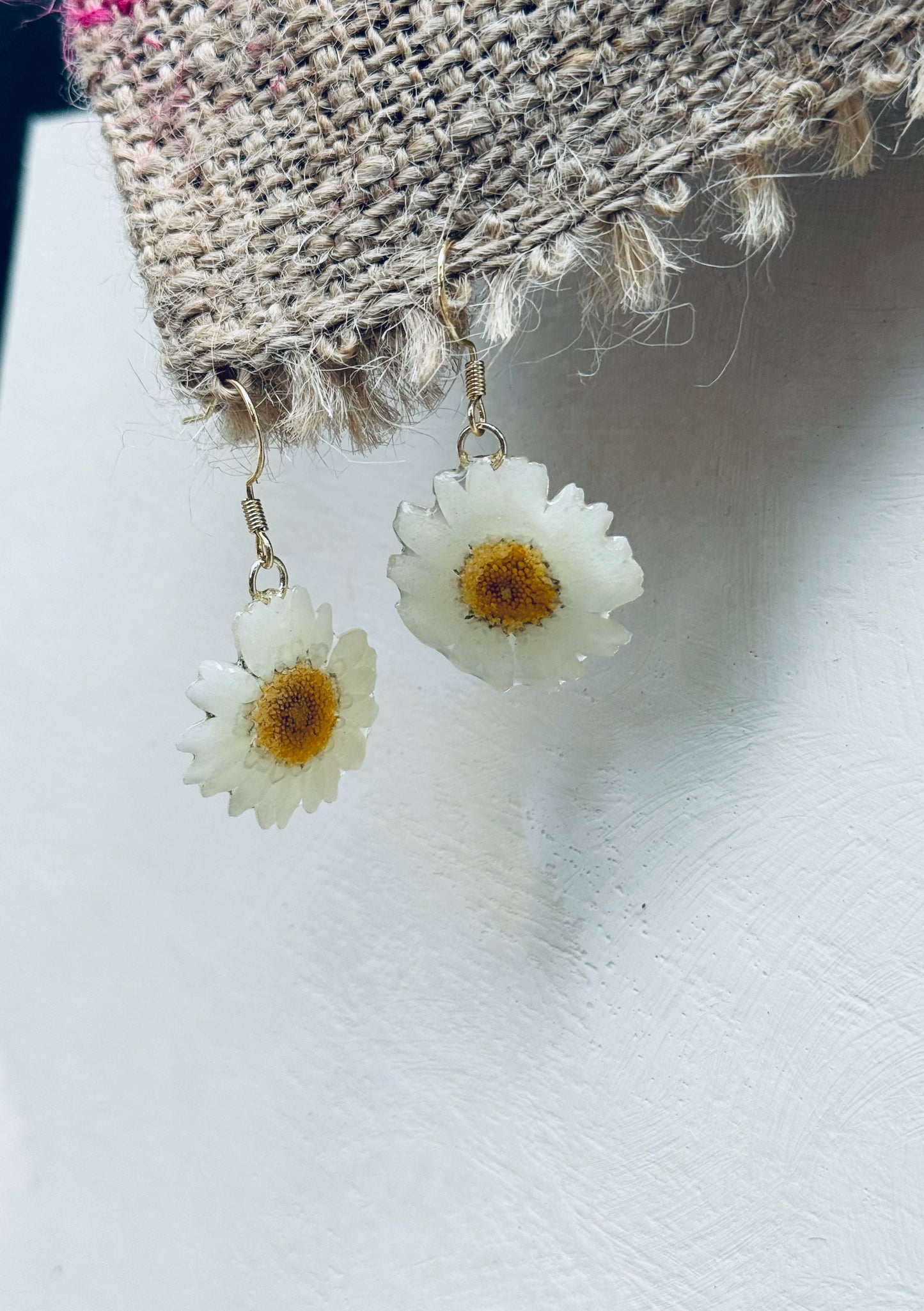 Natural Daisy Earrings – 14K Gold Hook