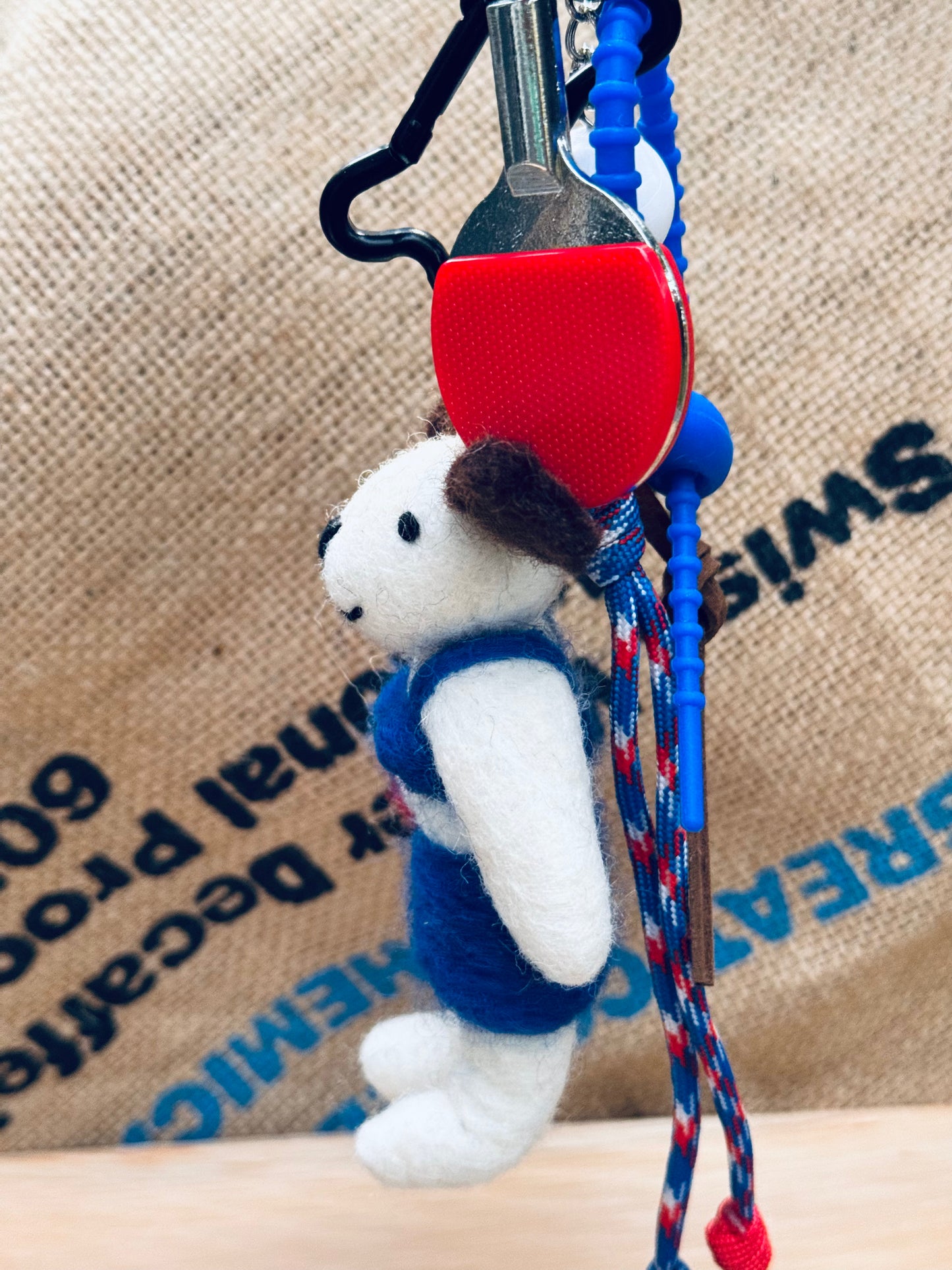 🎾 Sporty Pup Keychain – Felted Wool Dog in Blue Tennis Outfit