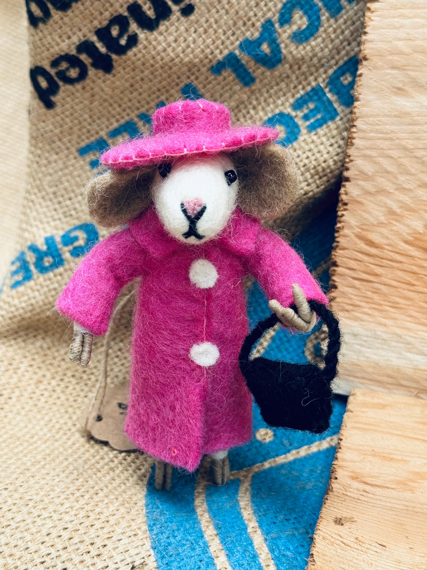 💖 Miss Pink – Felted Wool Mouse Ornament with Purse